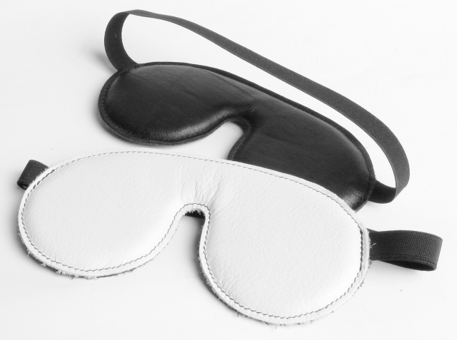 Leder Augenmaske soft weiß/schwarz